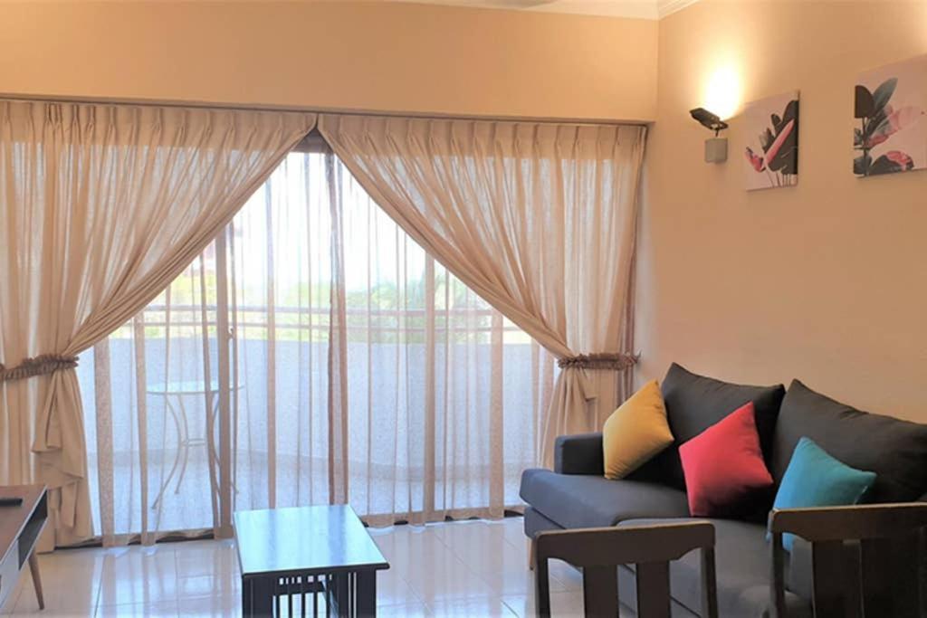 Poolview Resort Batu Ferringhi 502 - 2 Rooms Exterior photo